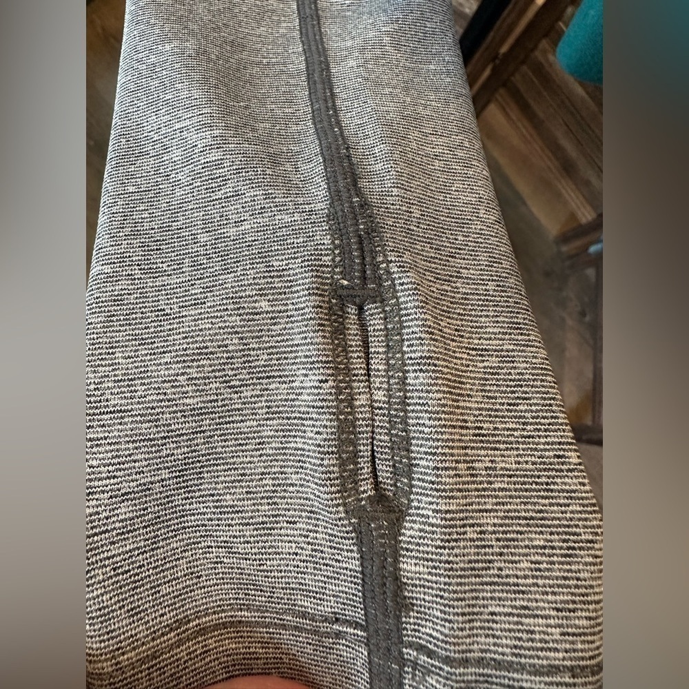 ZYIA Active Haze Yoga Shawl Gray Long Sleeve Wrap Style with Hood Size Small - Picture 3 of 11
